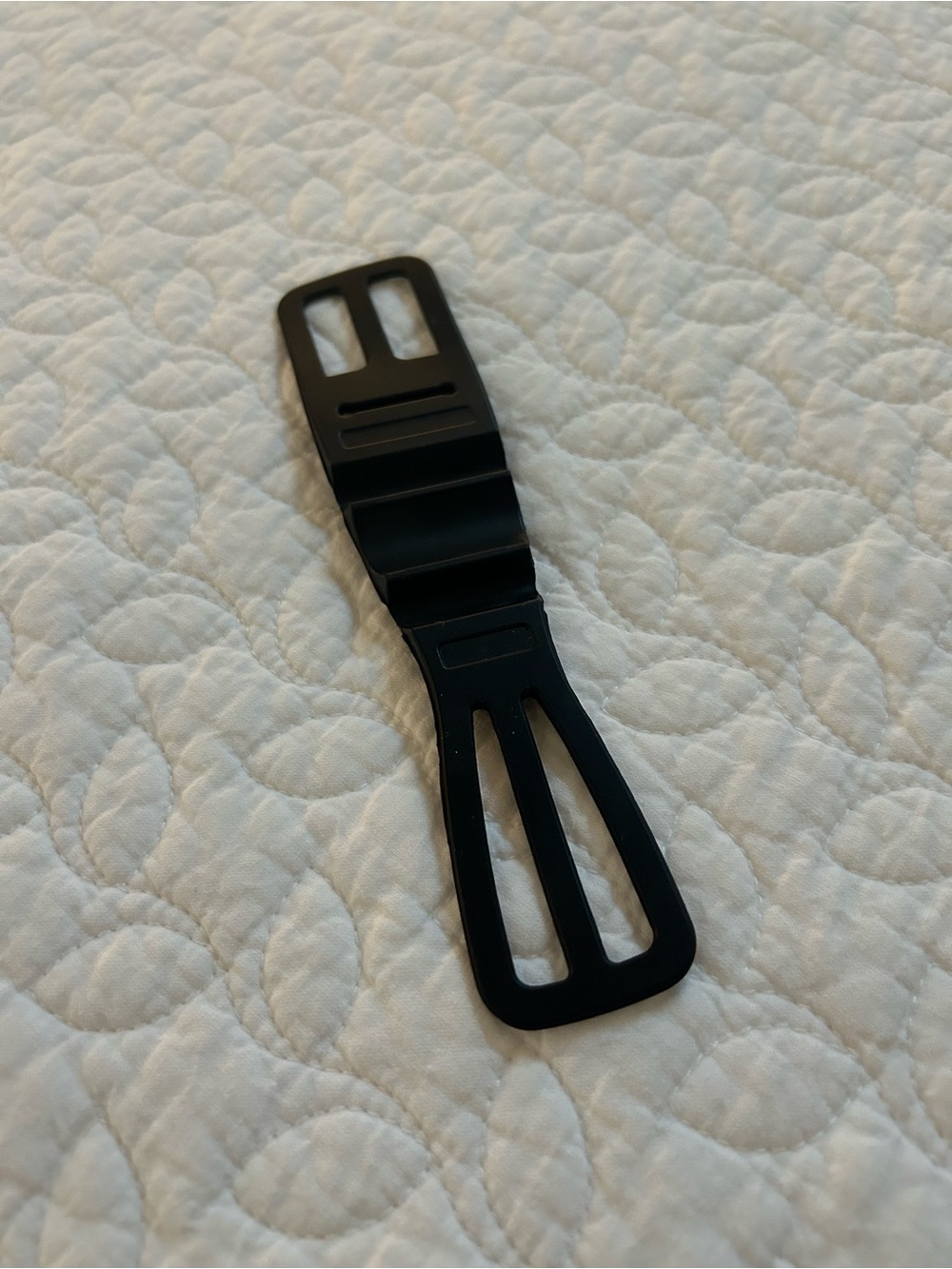 Black Adjustable Silicone Strap Band for Phone on Bike Handlebars